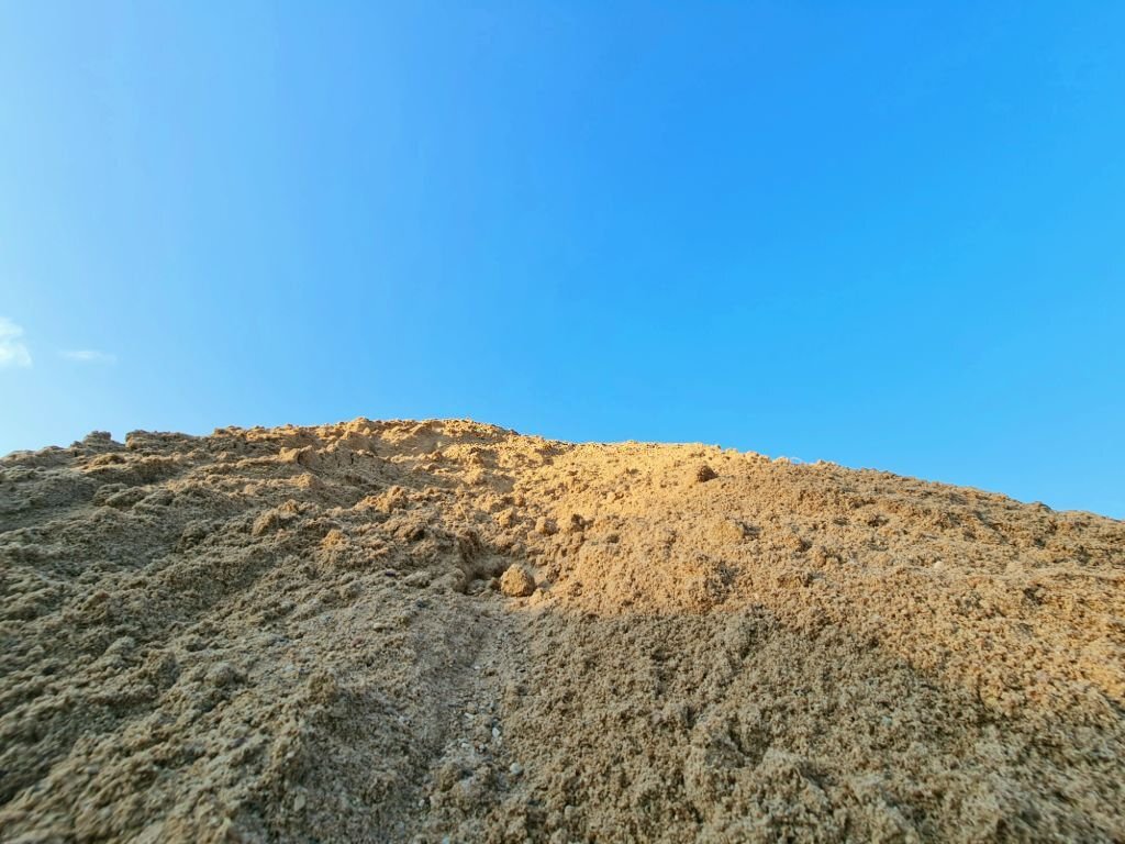 Мытый песок насыпью 10 метров кубических