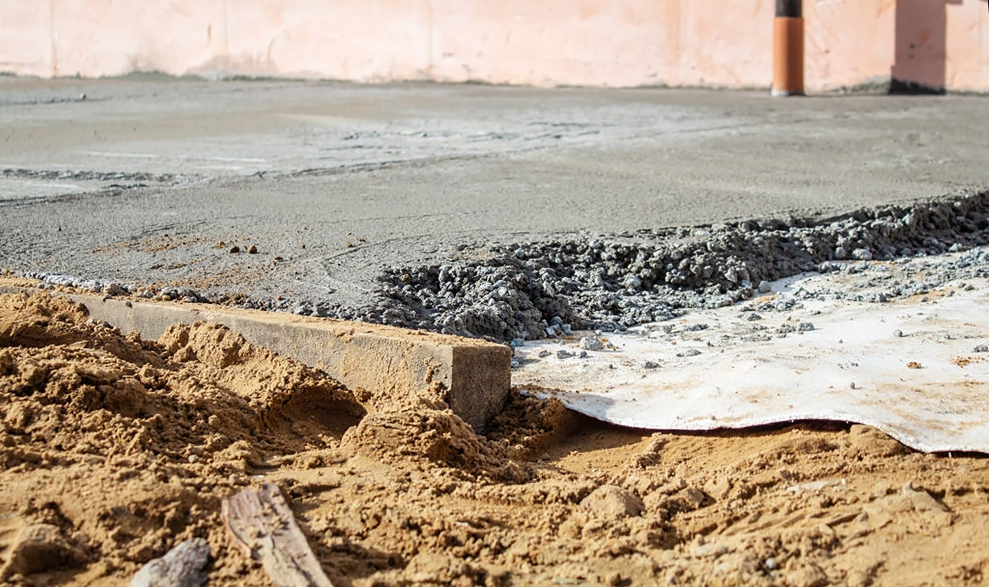Производство и доставка тощего бетона на граните